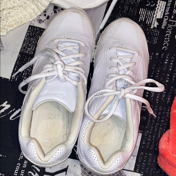 Champion sneakers - Picture 2 of 3